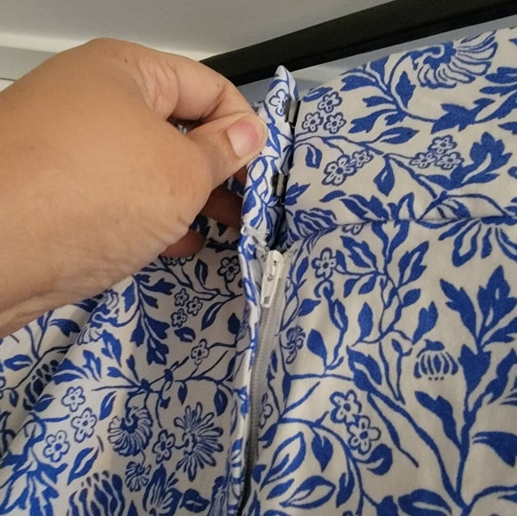 Lane Bryant Capris Pant - Picture 7 of 8